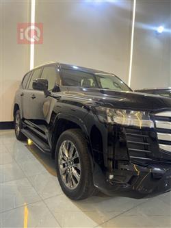 تۆیۆتا لاند کروزەر